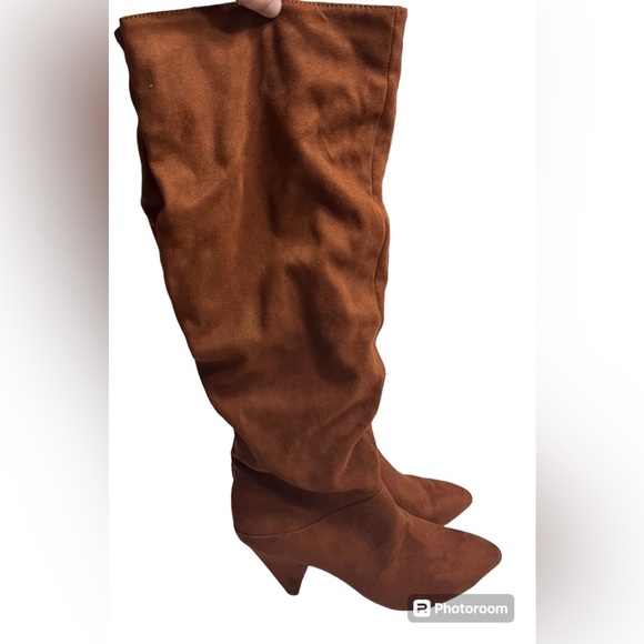 Express brown suede slouchy heeled fall essential boot womens size 9. Like new! - Picture 2 of 14